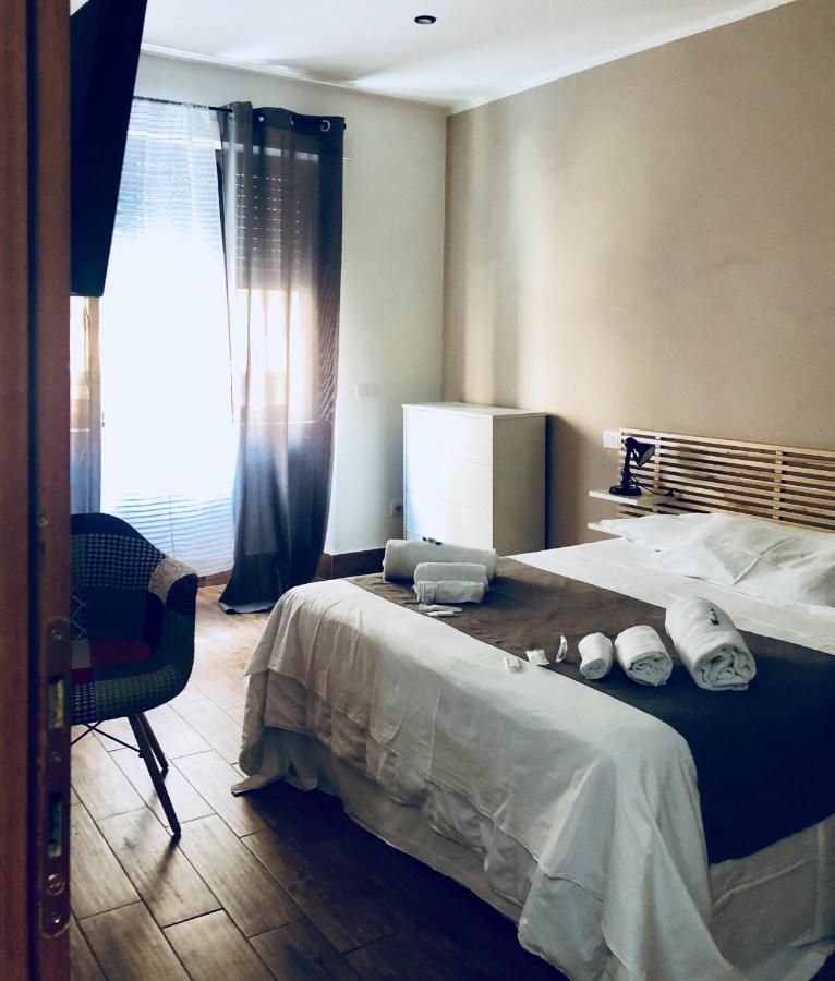 Napoli Central Station Deluxe Bed and Breakfast Exterior foto